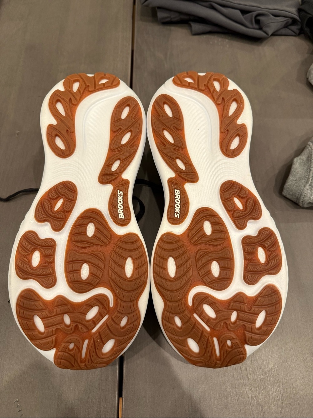 Brooks Women's Adrenaline GTS 25 Running Shoes - Picture 5 of 5